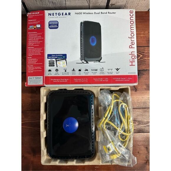 Netgear N600 Wireless Dual Band Router WNDR3400v2 - Picture 2 of 8